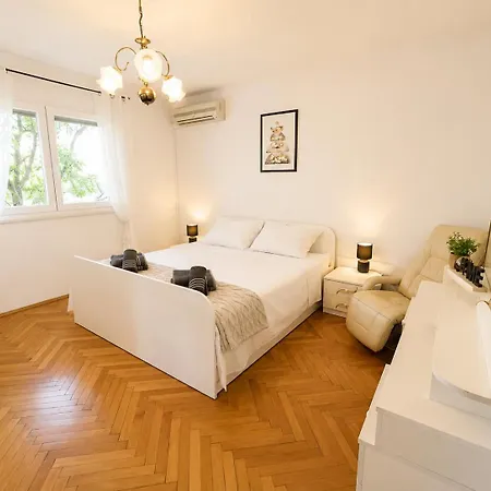 Luna Center - 2 Balconies & 3 Ac Apartamento Split